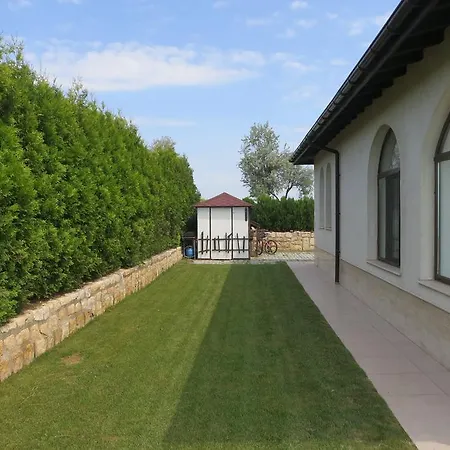 빌라 Private First Line With Sea View In Blacksearama Golf A Location Privacy Pool