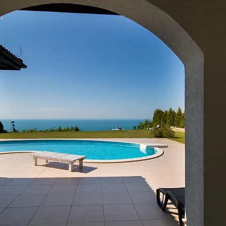 Private First Line With Sea View In Blacksearama Golf A Location Privacy Pool 발치크