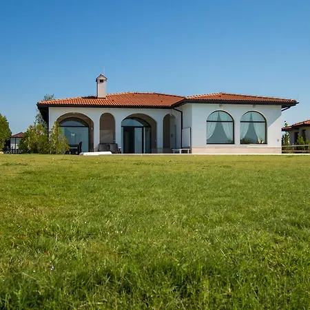 Private First Line With Sea View In Blacksearama Golf A Location Privacy Pool 빌라 *