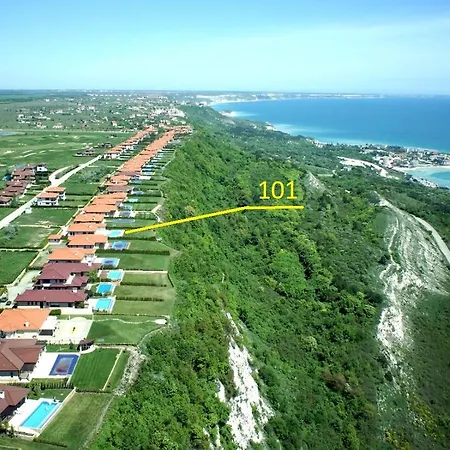 Private First Line With Sea View In Blacksearama Golf A Location Privacy Pool * 발치크